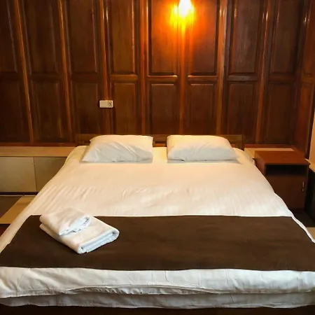 Hotel Zhuliany 3*