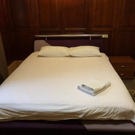 Zhuliany 3*