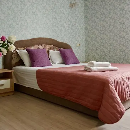 Hotel Zhuliany 3*